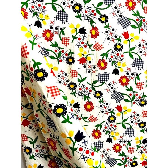 XOX Floral Daisy Tulip Flower Fabric Small Print 2 Pcs. 44" W x 32" & 19" x 44" - Picture 10 of 11